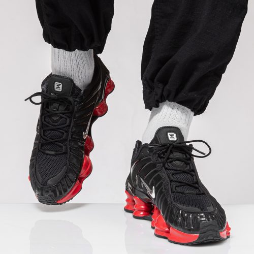 nike shox black red