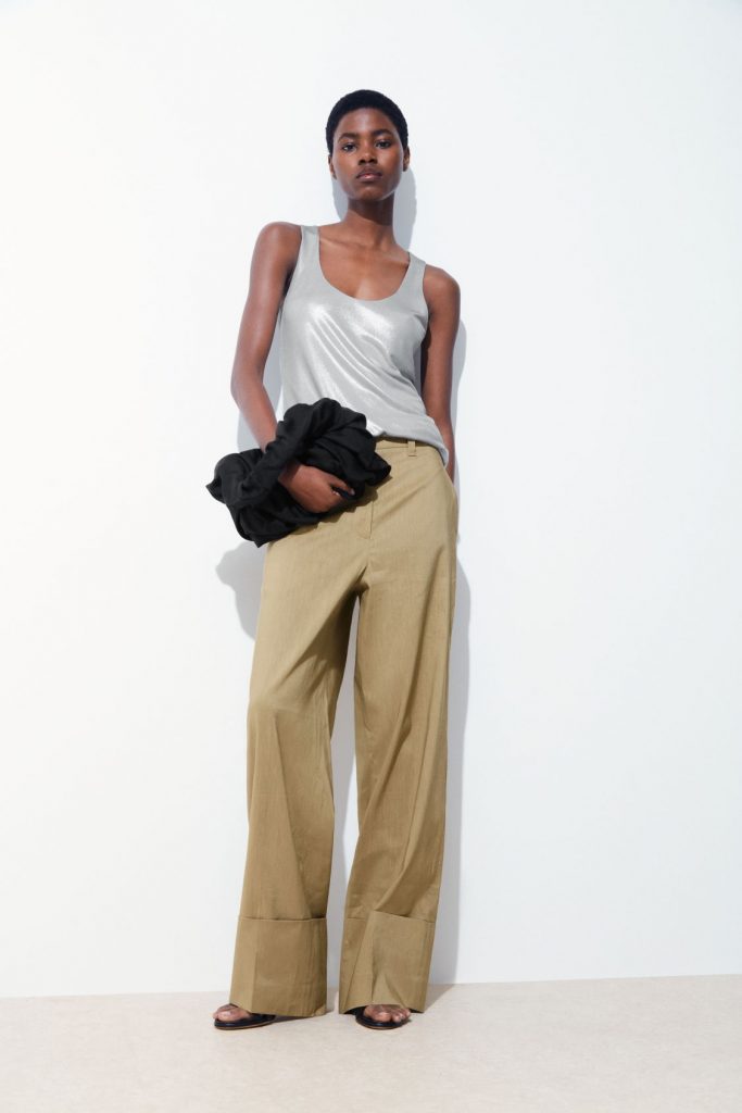 COS Deals: WIDE LEG TURN-UP CHINOS